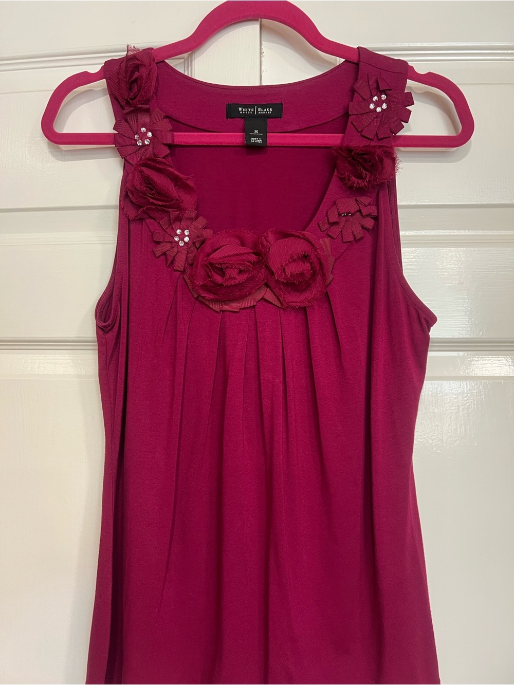 White House Black Market Fuchsia Floral Rosette Tank Size Medium Like New